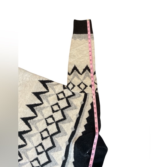 Maurices Gray Fair Isle Mock Neck Sweater Women’s Size Large - Picture 8 of 8